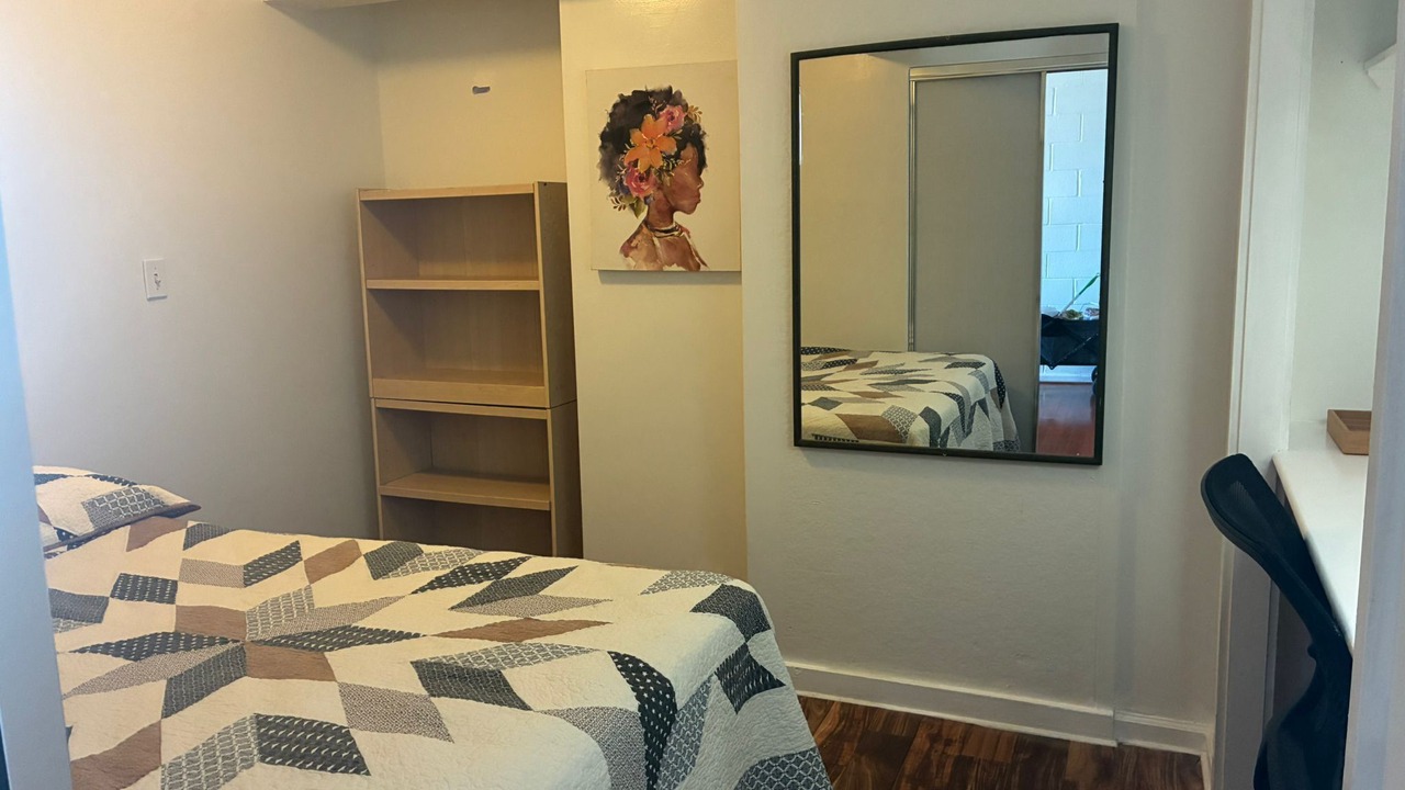 Photo of Bedroom in Waikiki