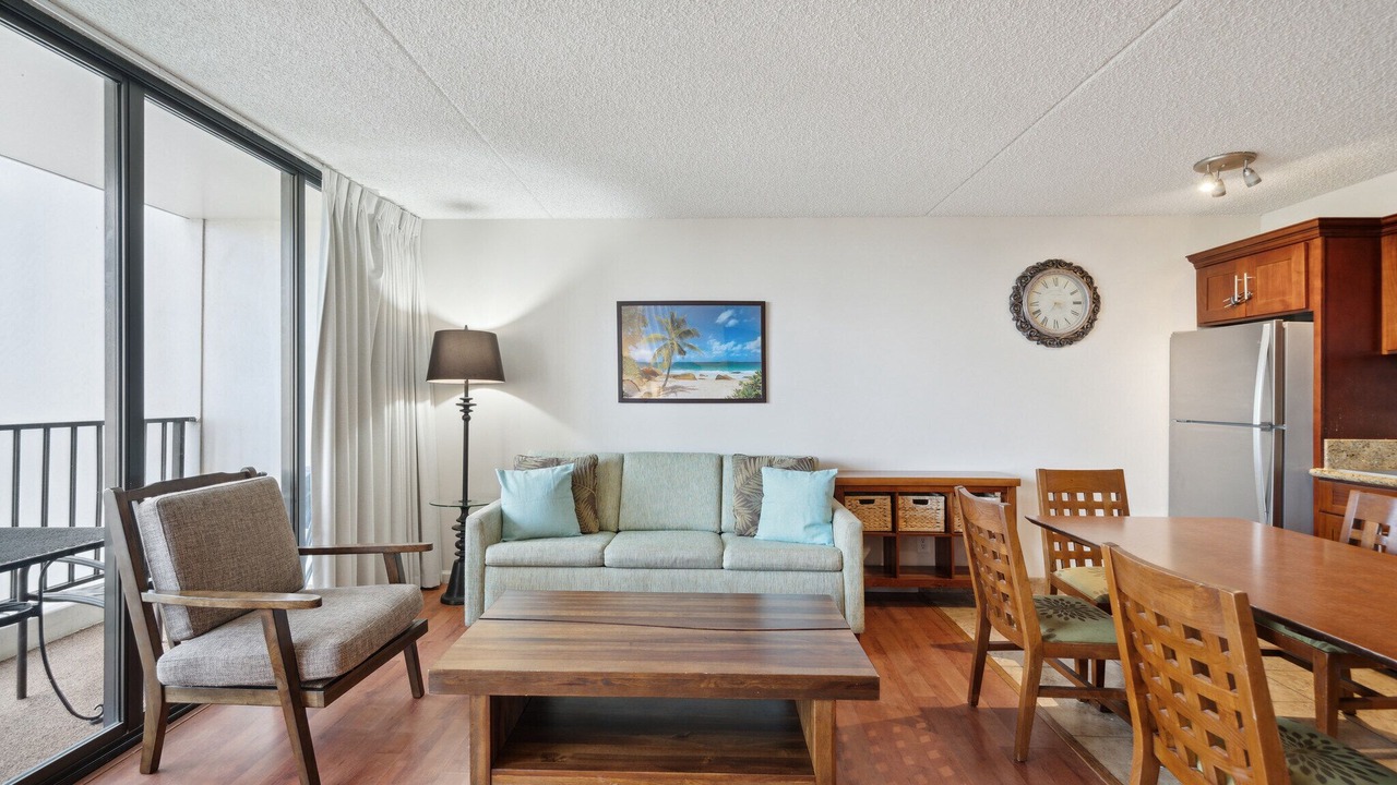 Photo of Livingroom in Waikiki