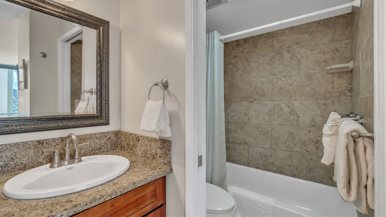 Photo of Bathroom in Waikiki