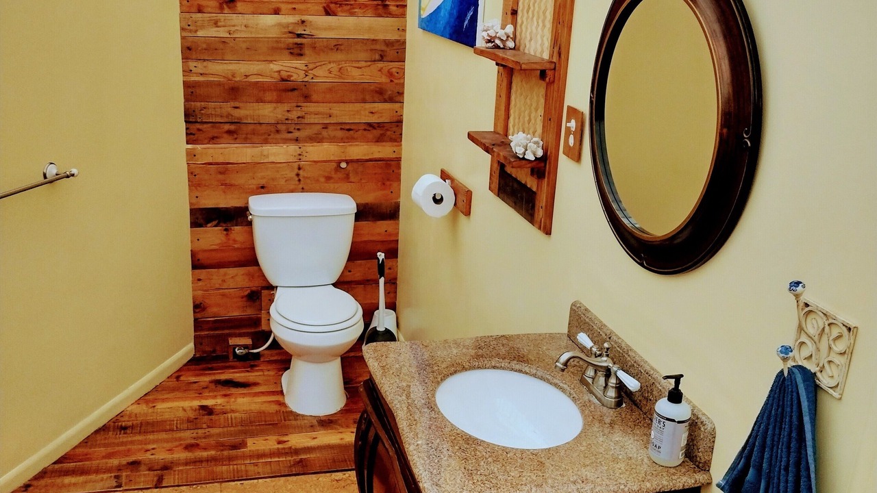 Photo of Bathroom in Papaikou