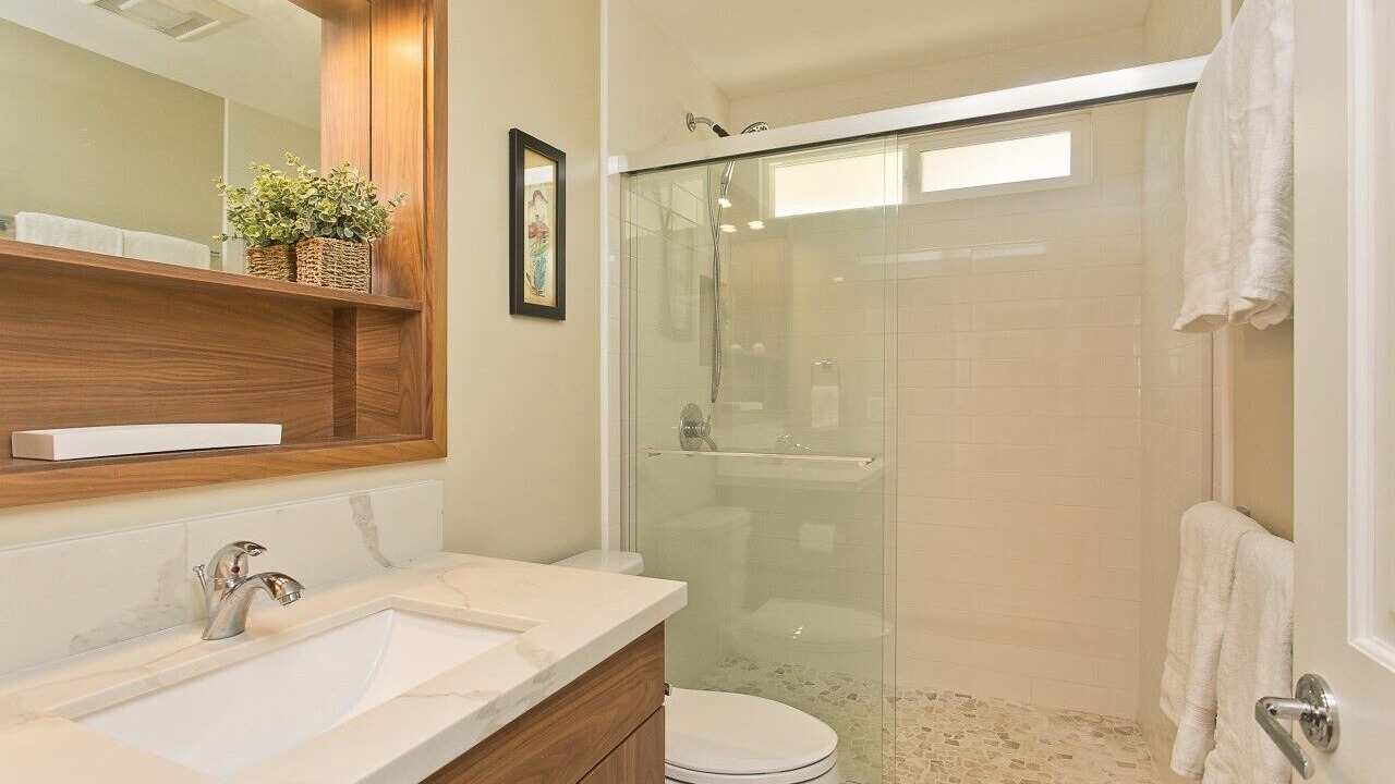Photo of Bathroom in Manoa