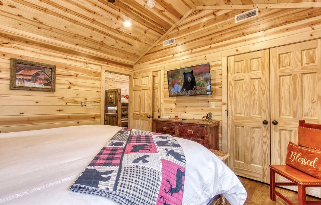 Photo of Bedroom in Chalet Village North