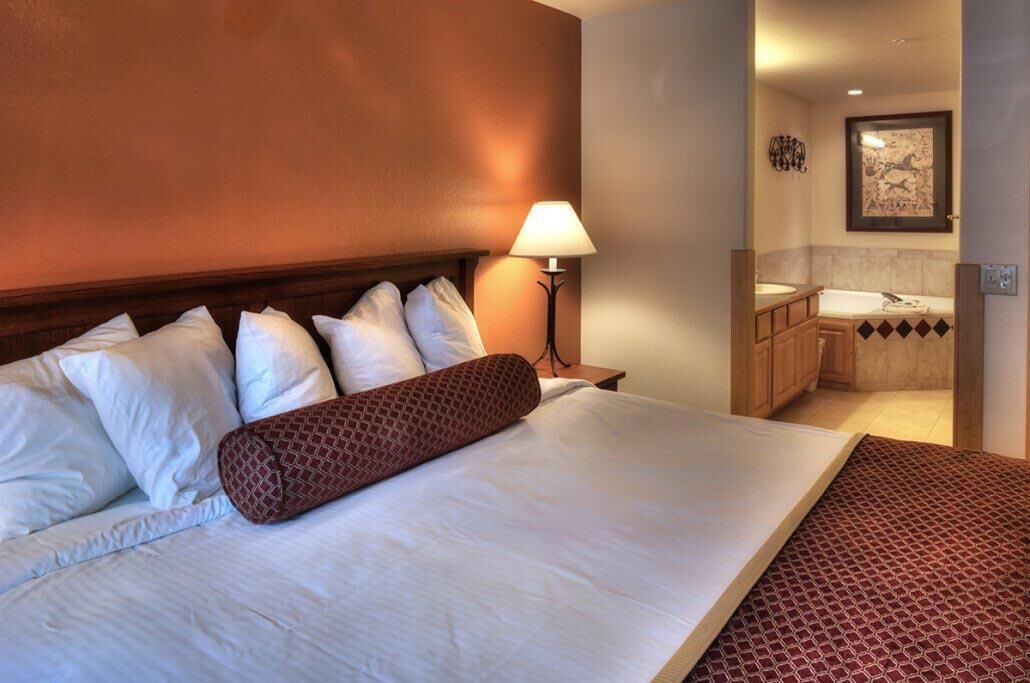 Photo of Bedroom in Four O'Clock