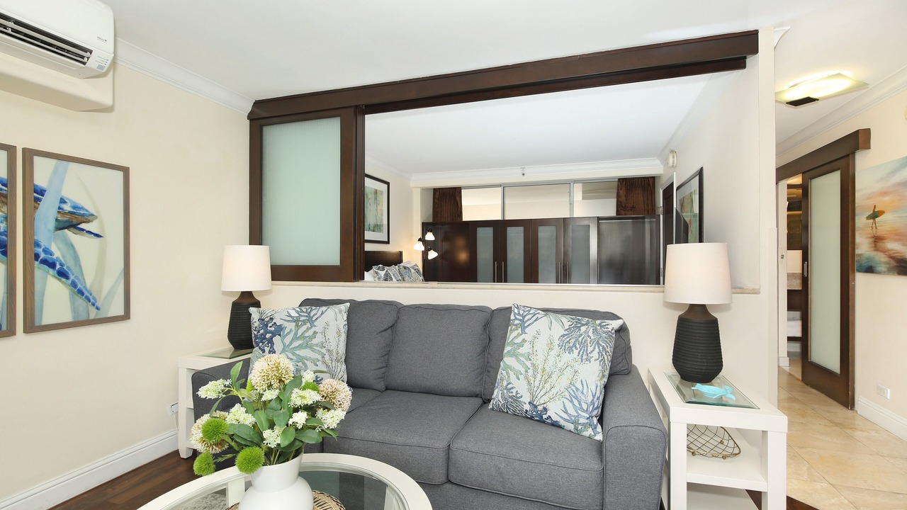 Photo of Livingroom in Waikiki