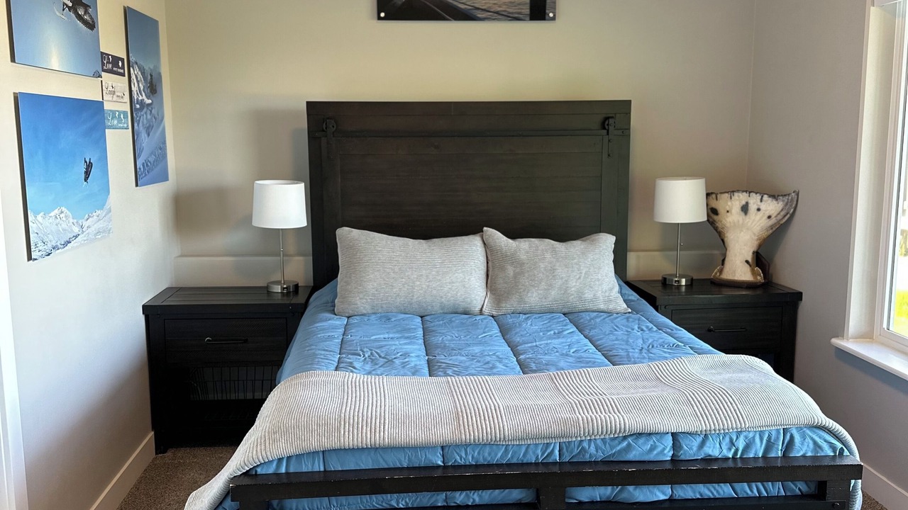 Photo of Bedroom in Diamond Ridge