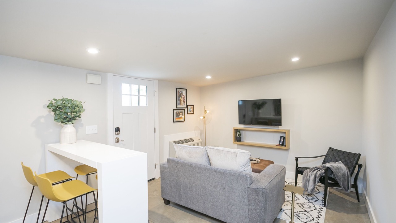 Photo of Livingroom in McFerrin Park