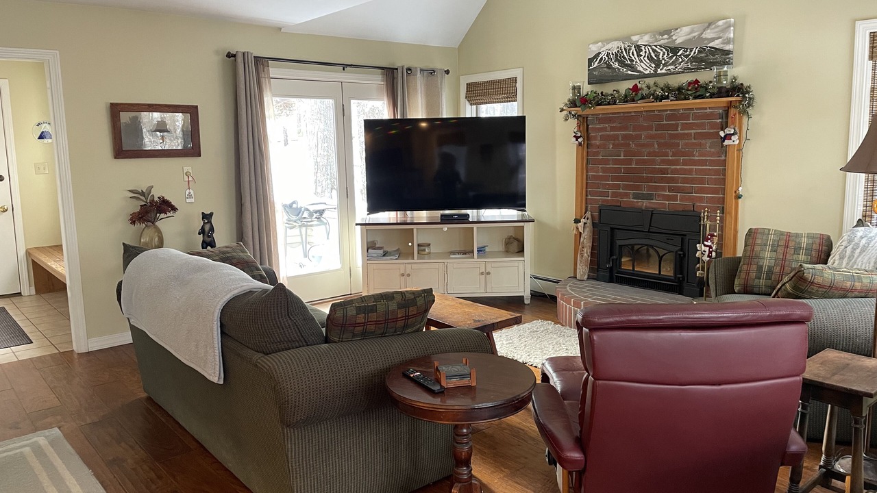 Photo of Livingroom in Carrabassett Valley