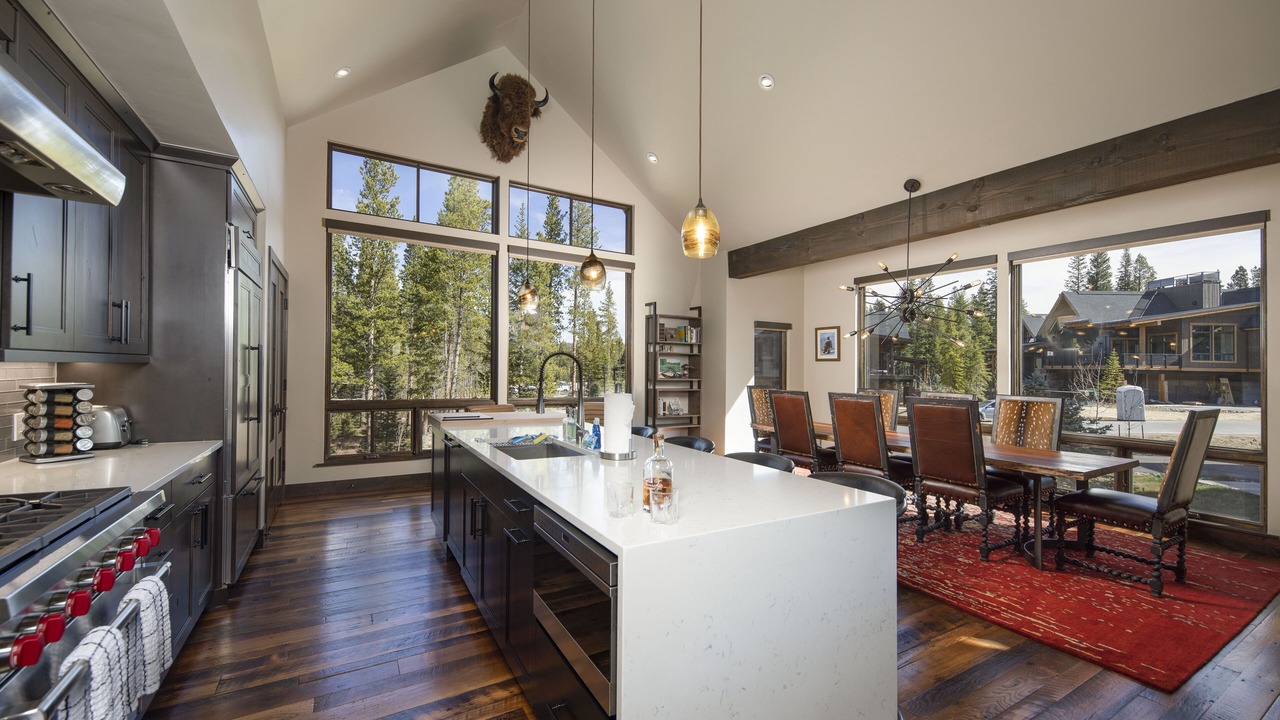 Photo of Kitchen in Peak 8