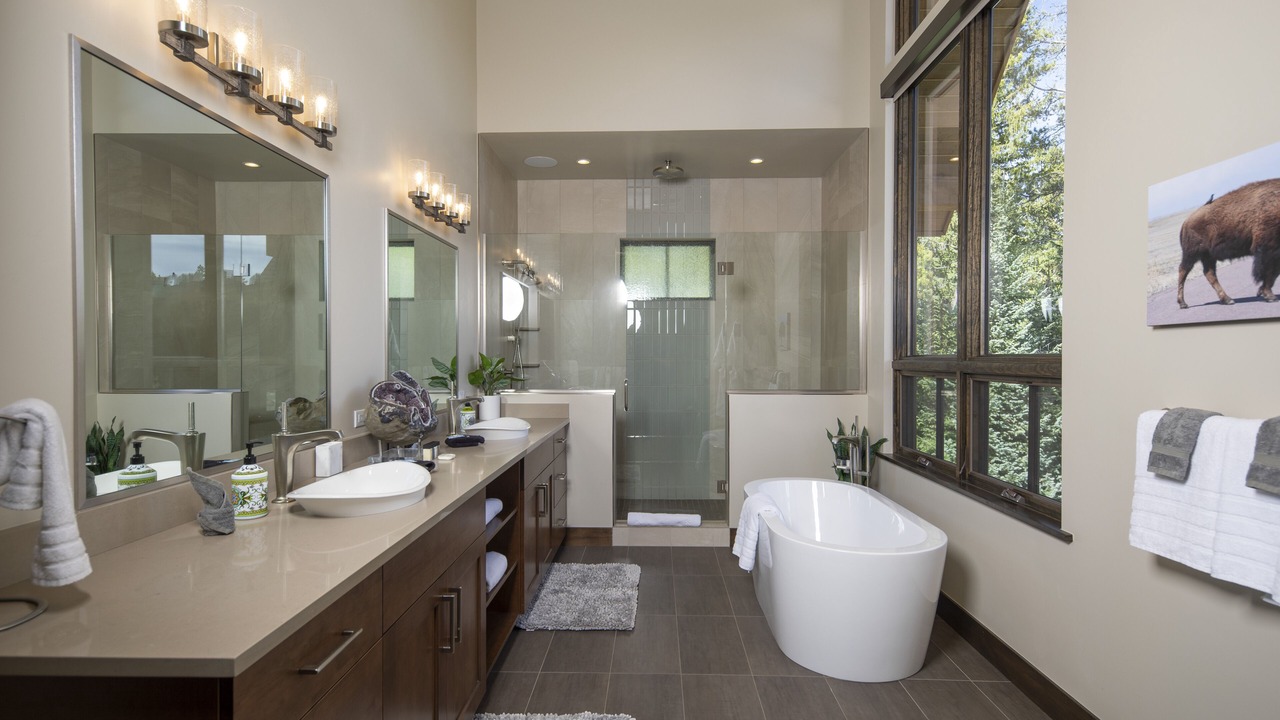 Photo of Bathroom in Peak 8
