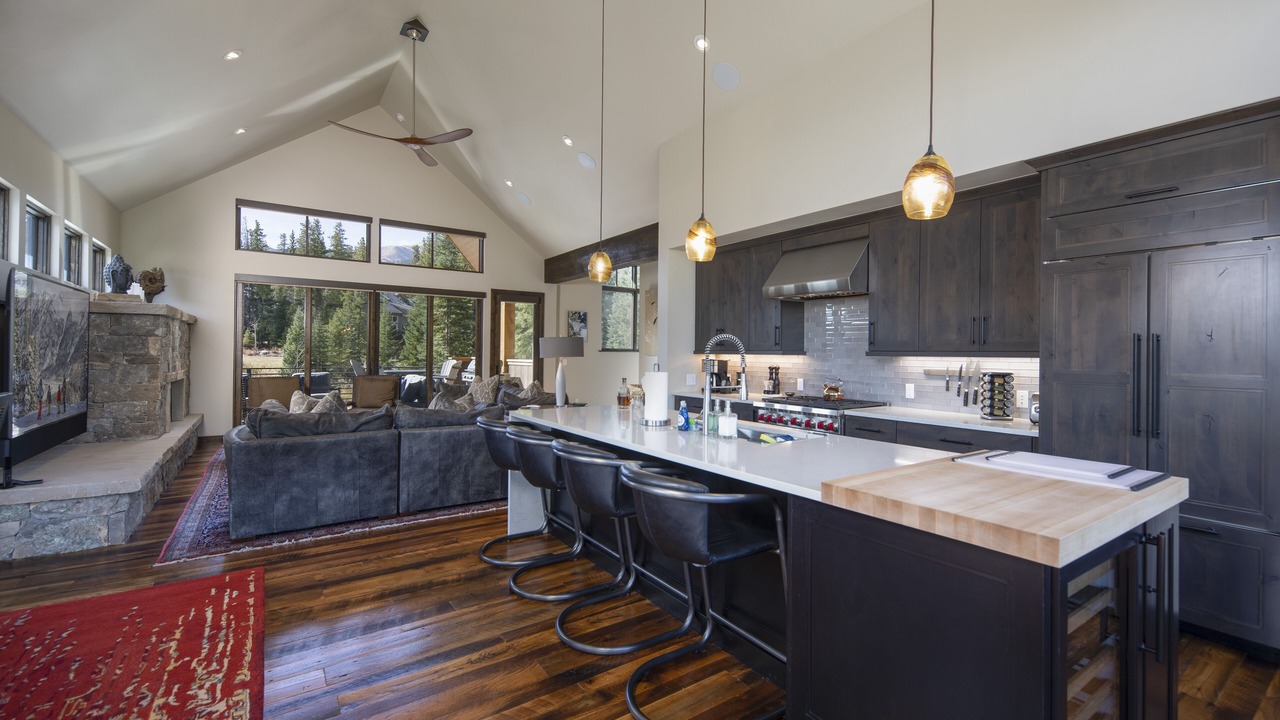 Photo of Kitchen in Peak 8