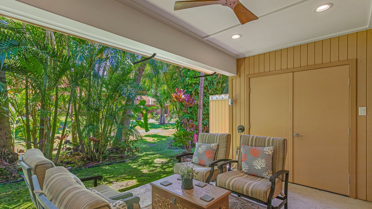 Photo of Patio Balcony in Downtown Lahaina