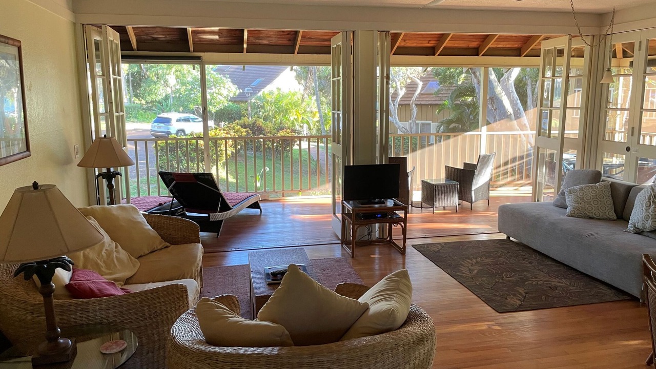 Photo of Livingroom in Maunaloa