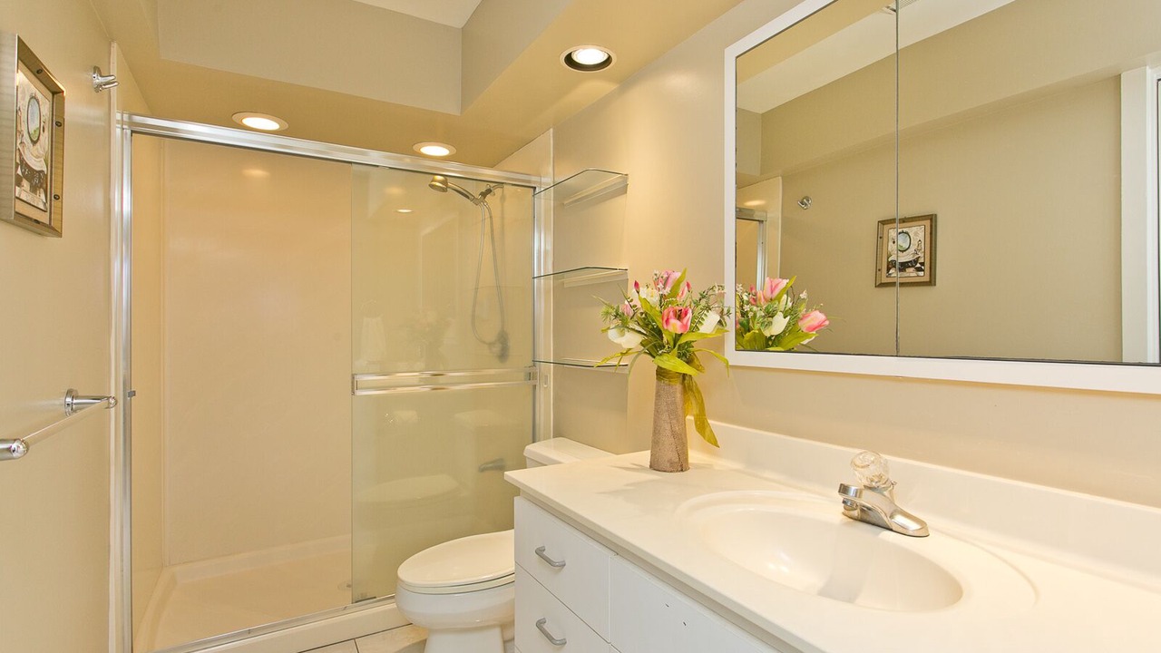 Photo of Bathroom in Hawaii Kai