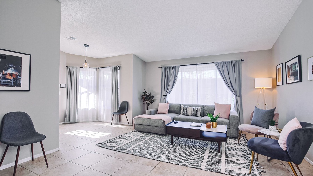 Photo of Livingroom in Green Valley