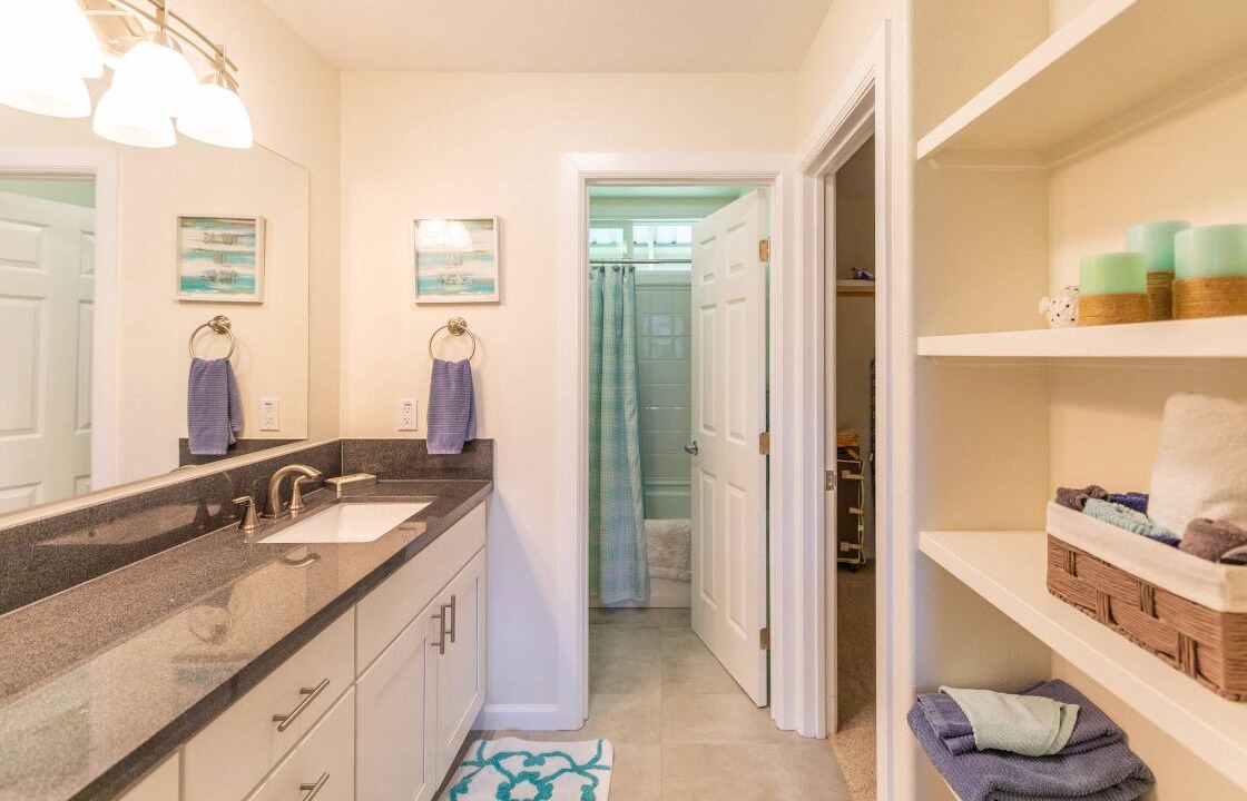 Photo of Bathroom in Hilo