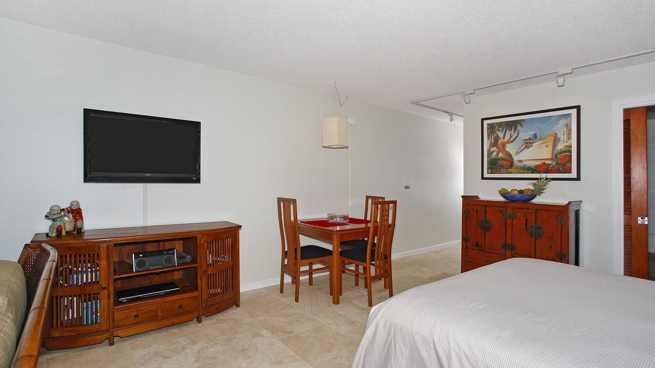 Photo of Bedroom in Diamond Head - Kapahulu - St. Louis