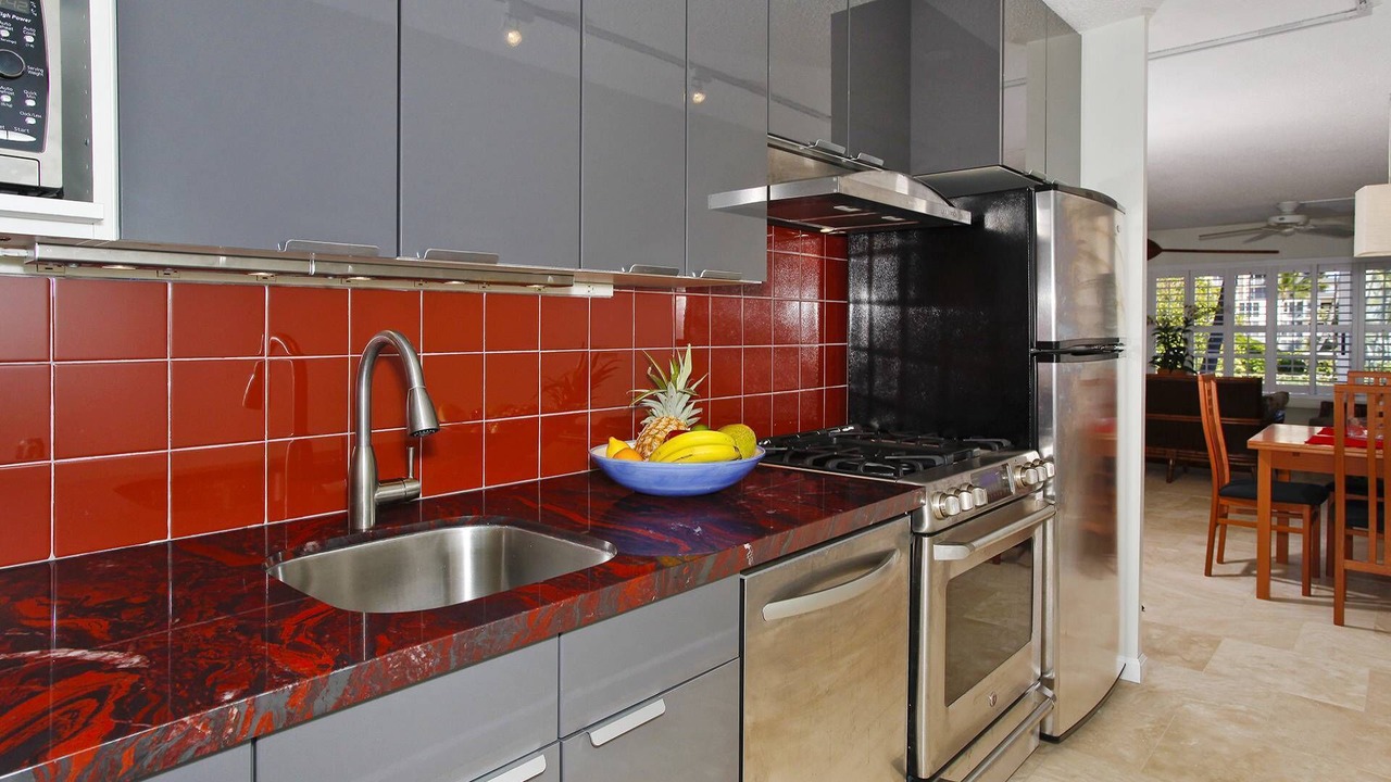 Photo of Kitchen in Diamond Head - Kapahulu - St. Louis