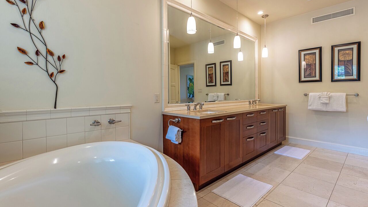 Photo of Bathroom in Wailea