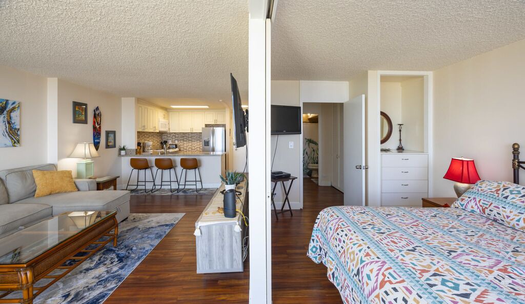 Photo of Livingroom in Waikiki
