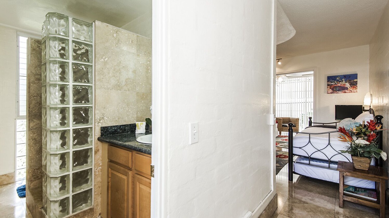 Photo of Bathroom in Waikiki