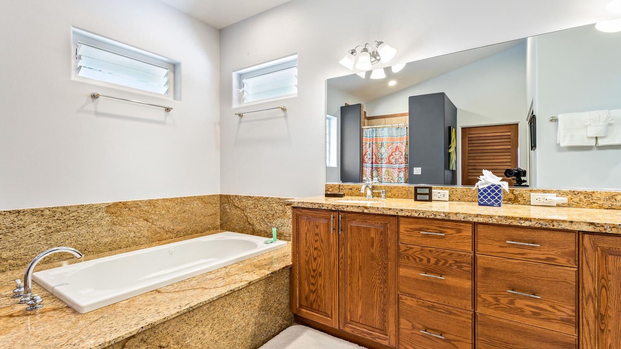 Photo of Bathroom in Kailua-Kona