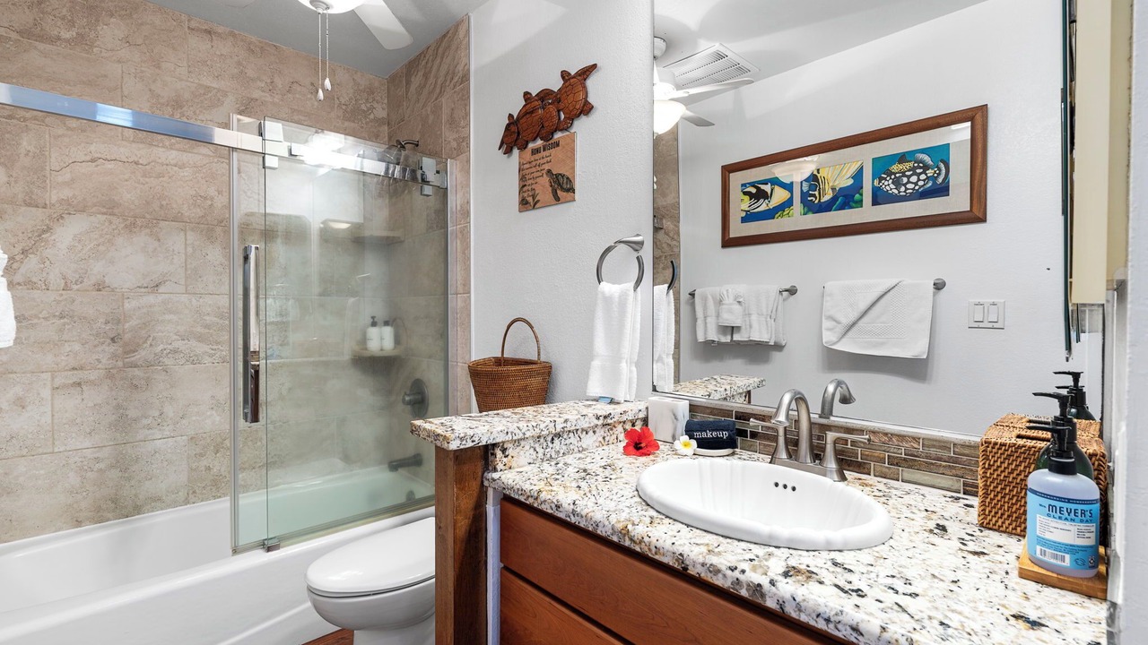 Photo of Bathroom in Kahaluu-Keauhou
