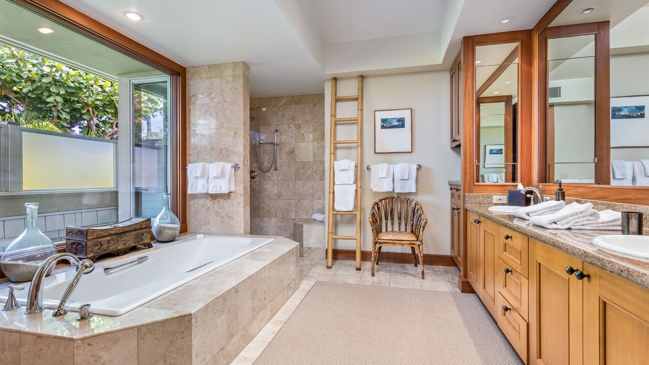 Photo of Bathroom in Kaupulehu