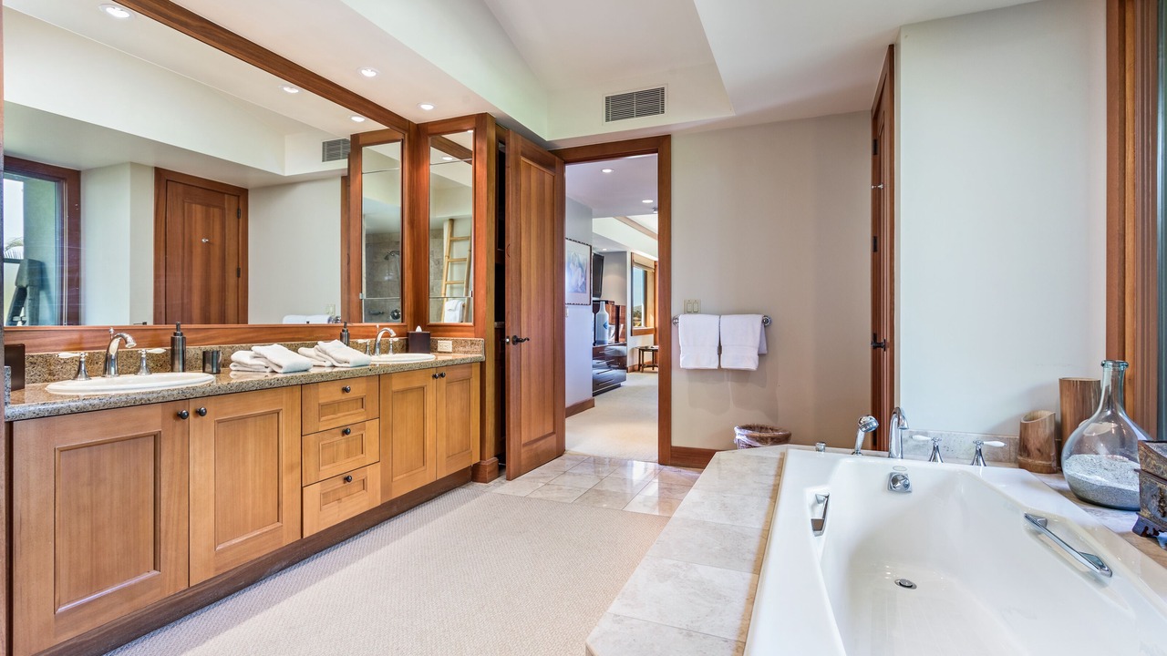 Photo of Bathroom in Kaupulehu