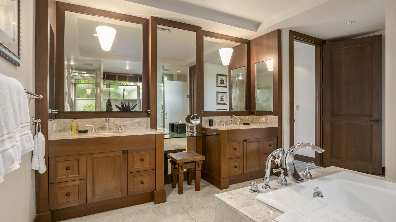 Photo of Bathroom in Kaupulehu