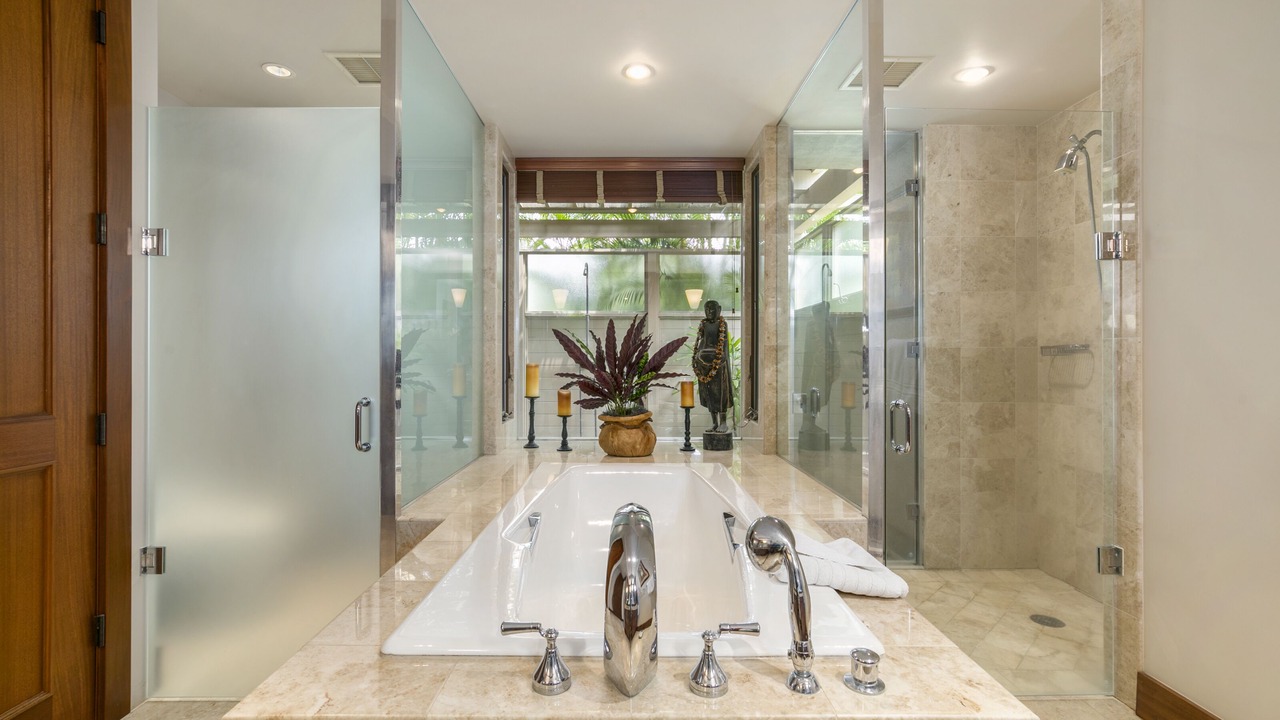 Photo of Bathroom in Kaupulehu