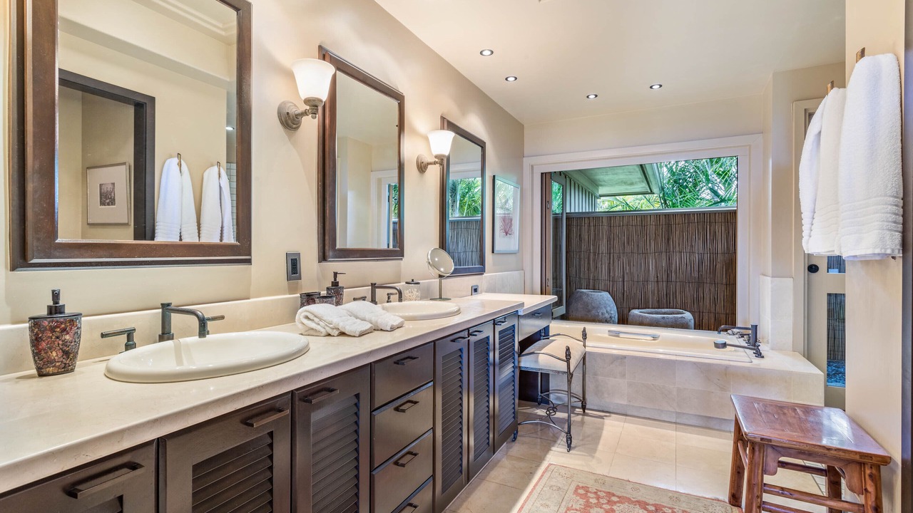 Photo of Bathroom in Kaupulehu