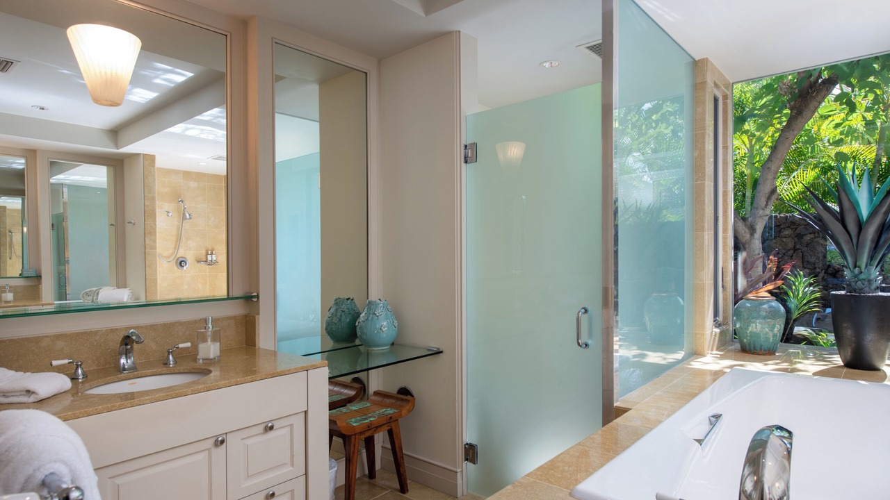 Photo of Bathroom in Kaupulehu
