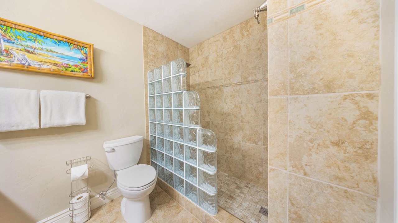 Photo of Bathroom in Lihue
