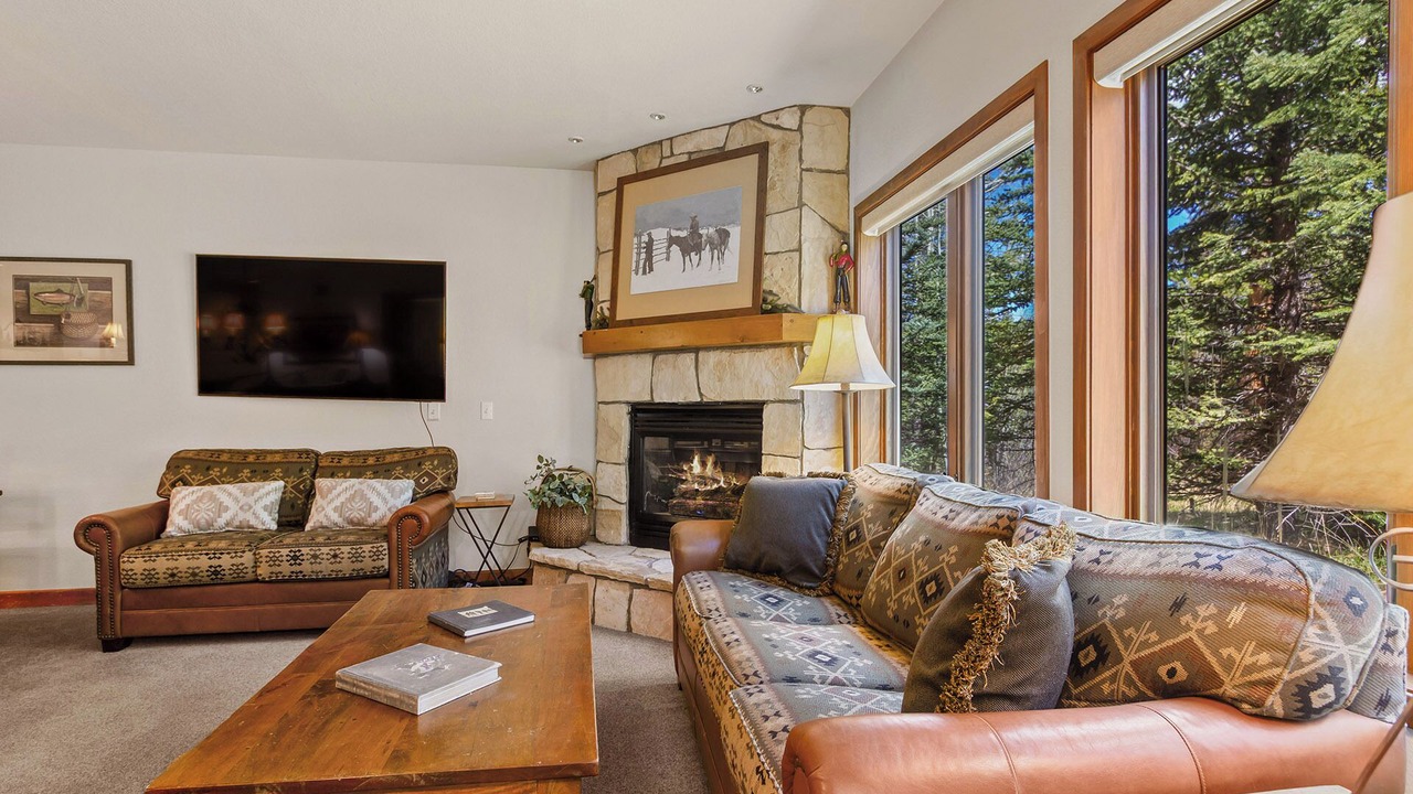 Photo of Livingroom in Four O'Clock