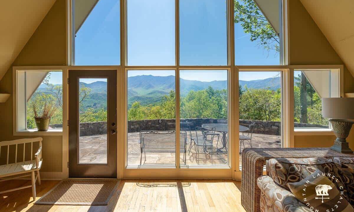 Photo of Livingroom in Chalet Village