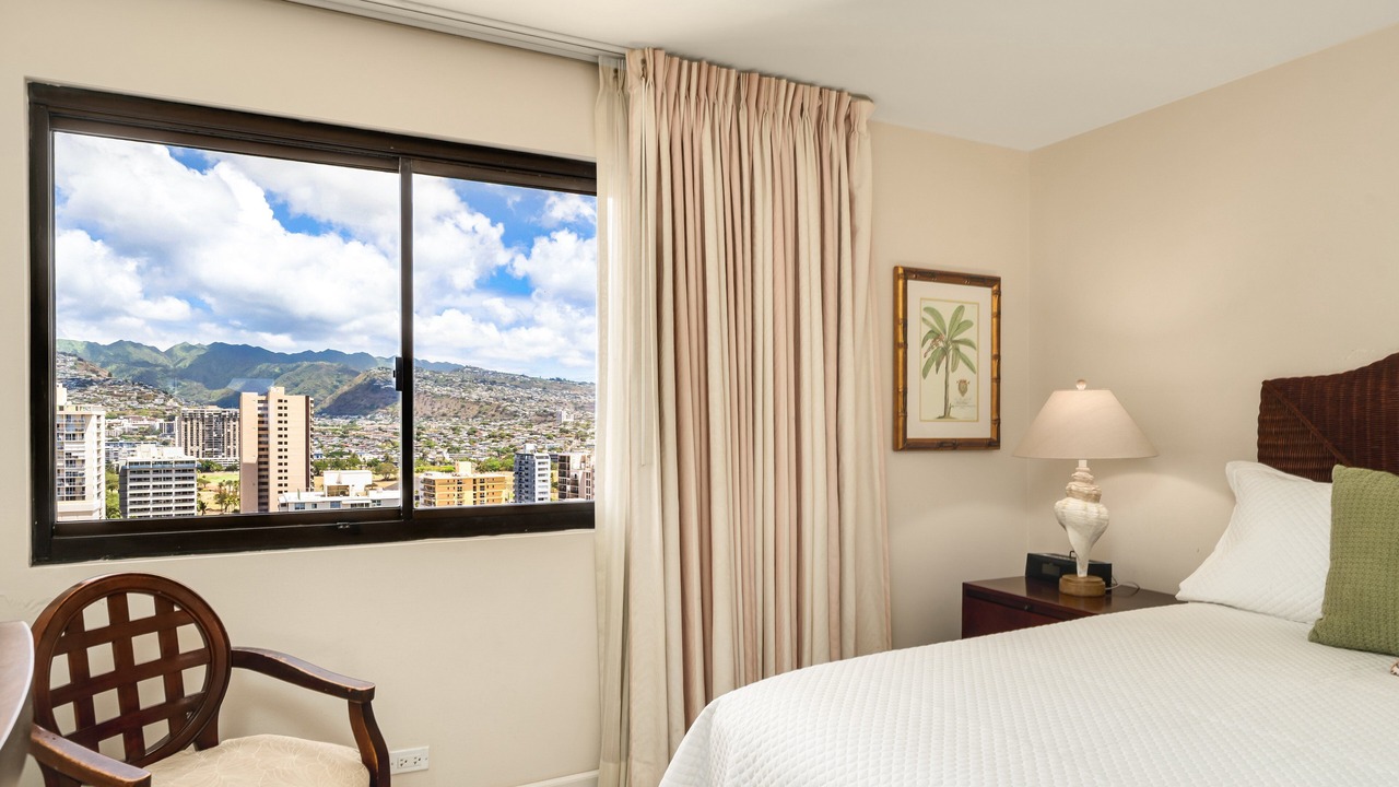 Photo of Bedroom in Waikiki