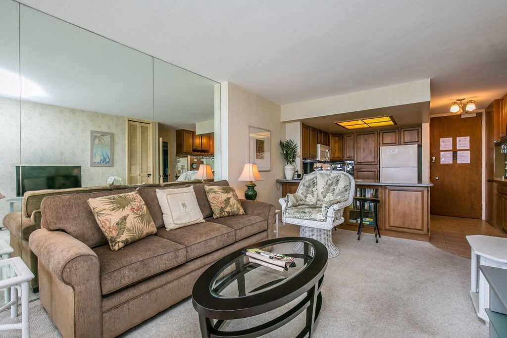 Photo of Livingroom in Waikiki