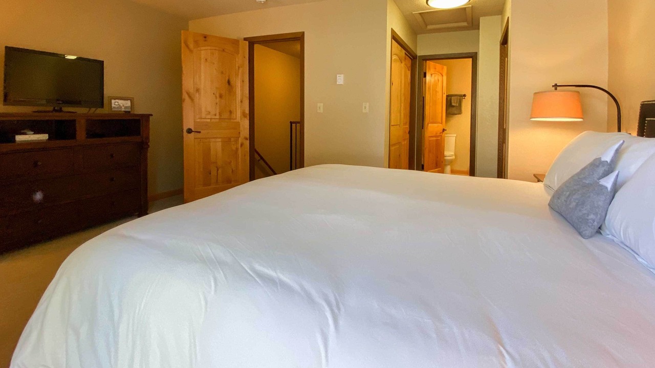 Photo of Bedroom in Four O'Clock