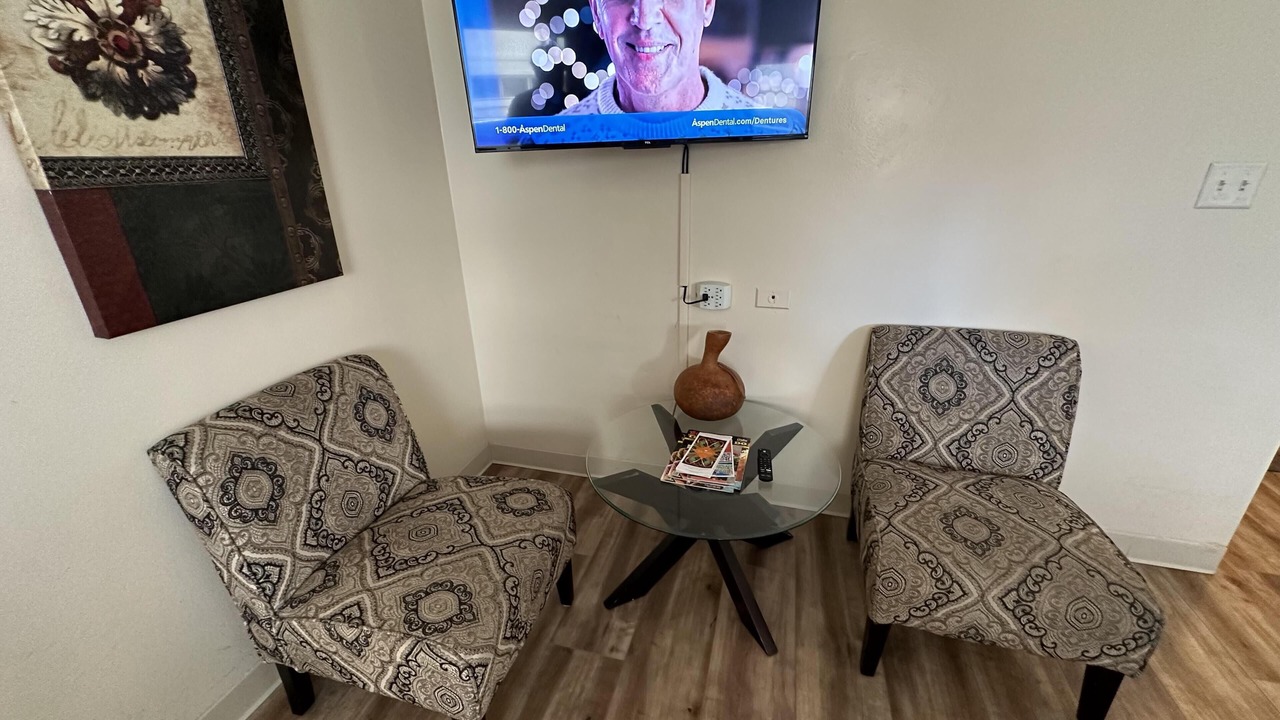 Photo of Livingroom in Waikiki