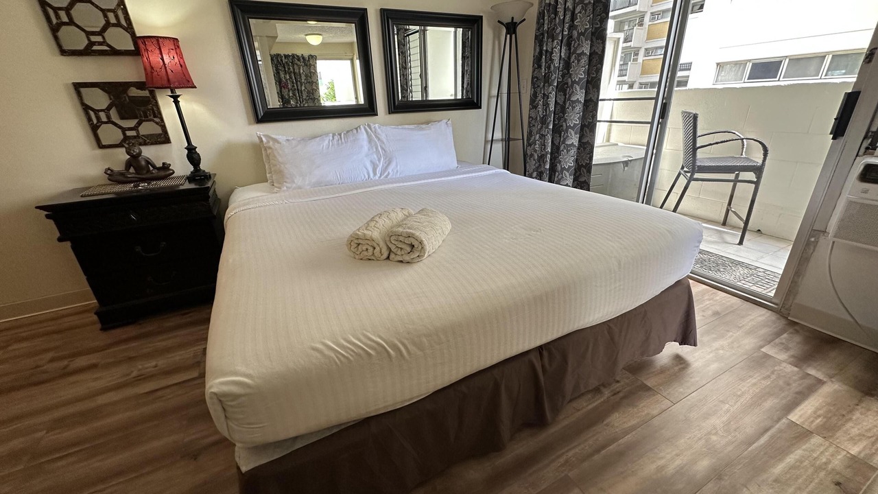 Photo of Bedroom in Waikiki