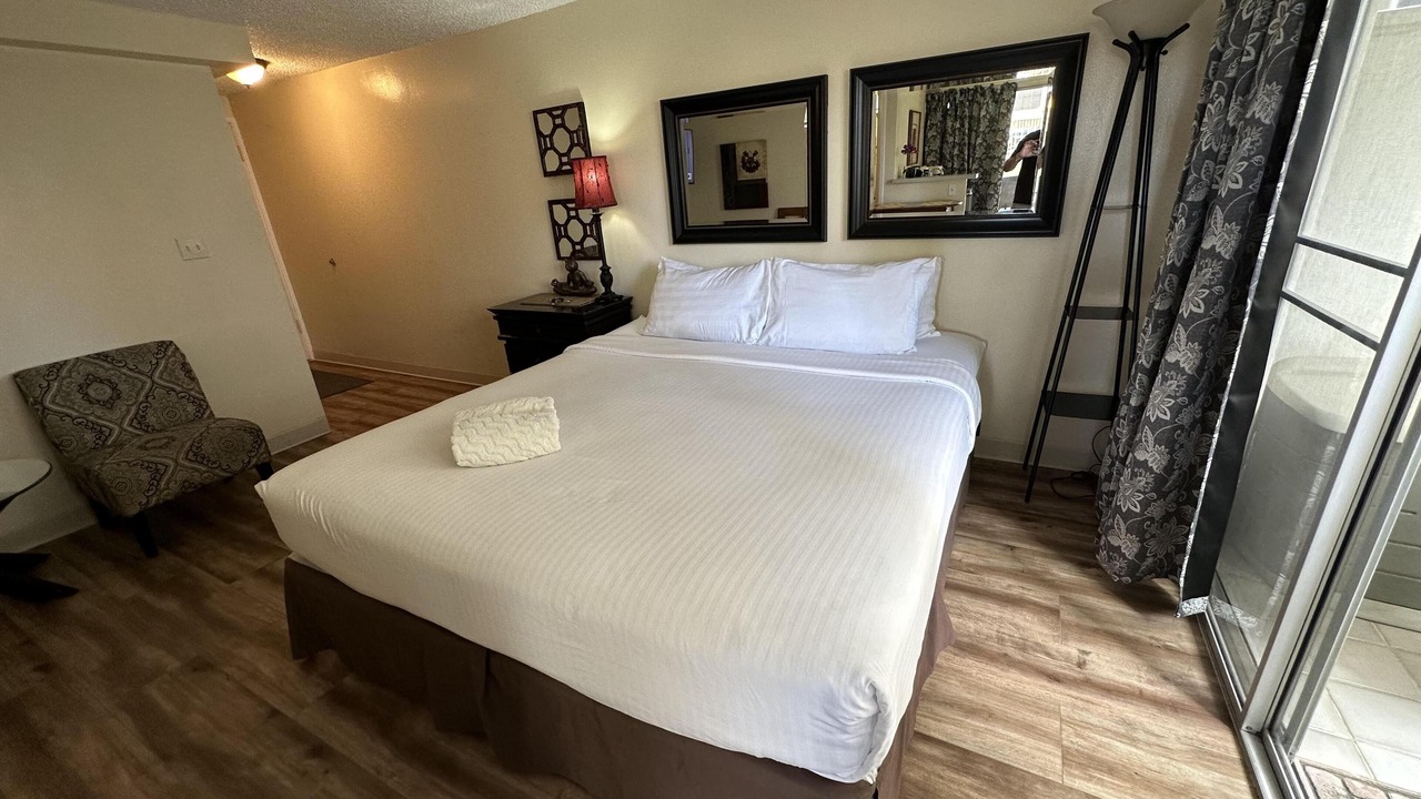 Photo of Bedroom in Waikiki