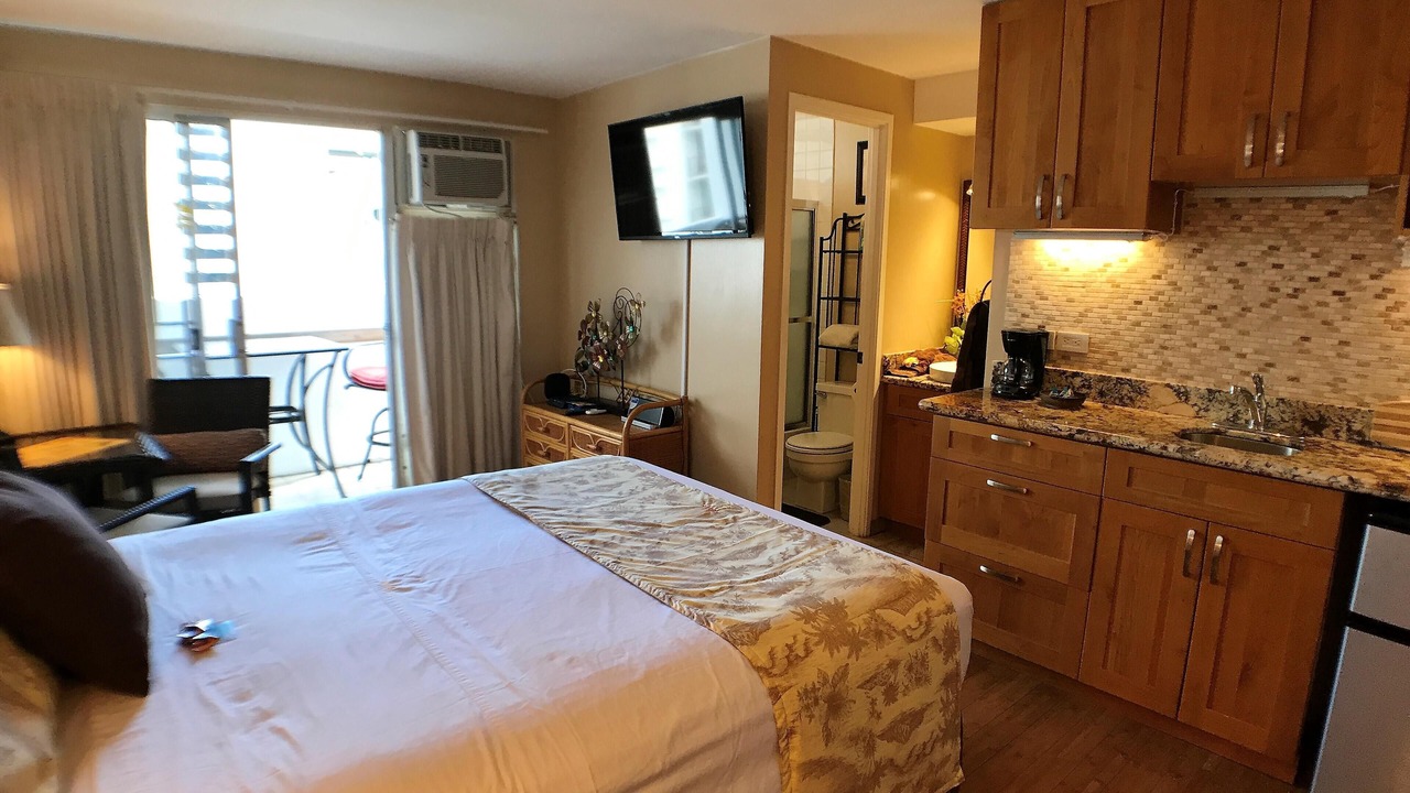 Photo of Bedroom in Waikiki