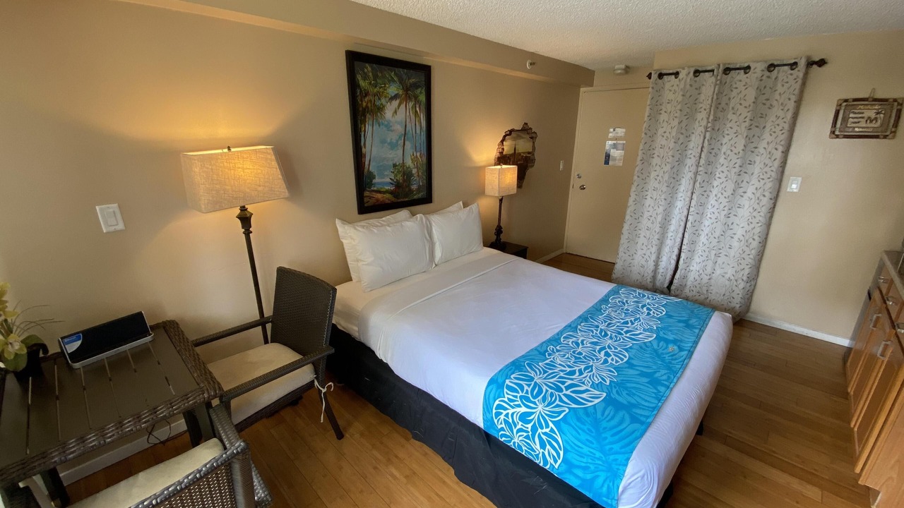 Photo of Bedroom in Waikiki