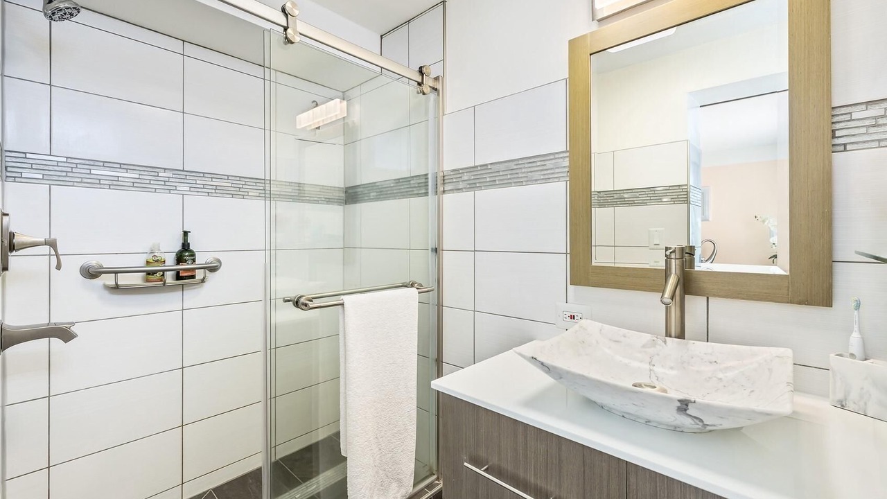 Photo of Bathroom in Waikiki