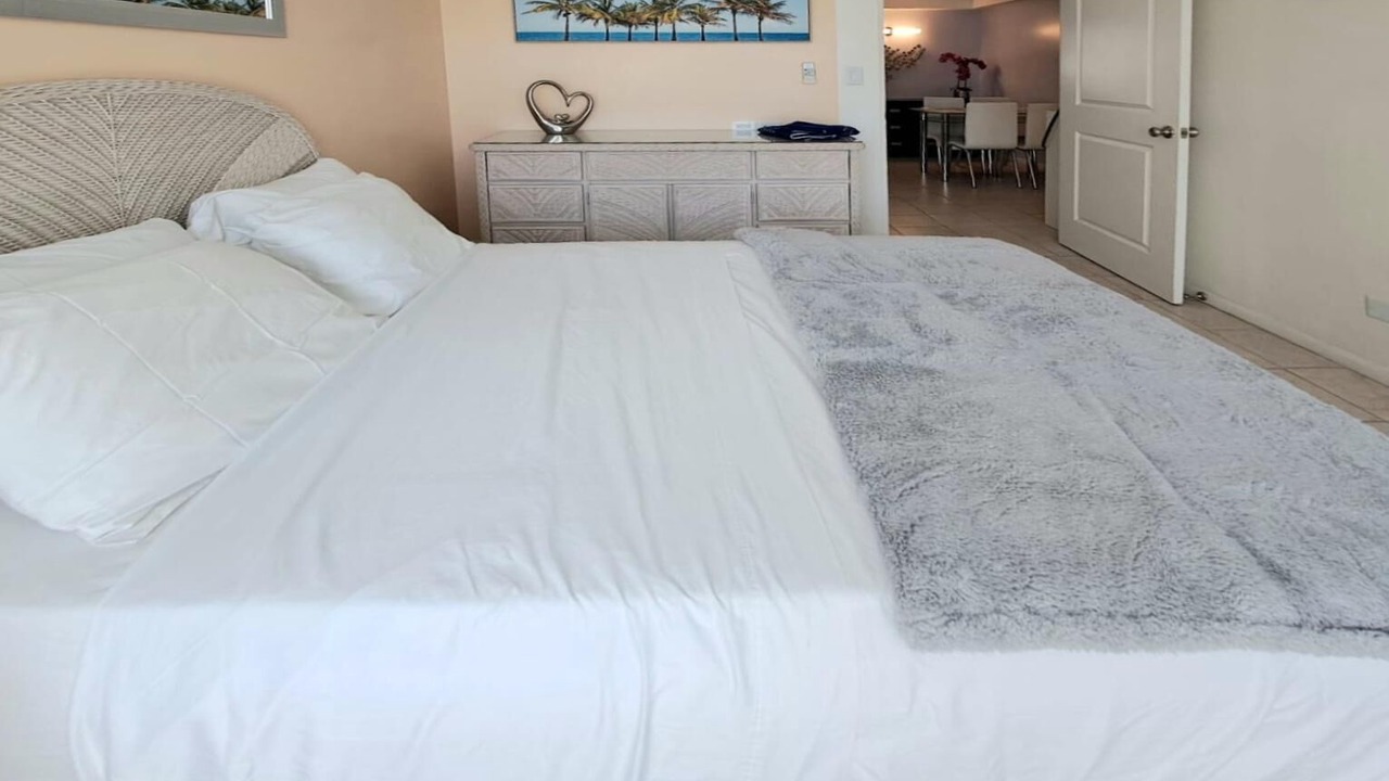 Photo of Bedroom in Waikiki