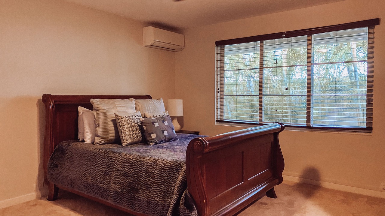 Photo of Bedroom in Portlock