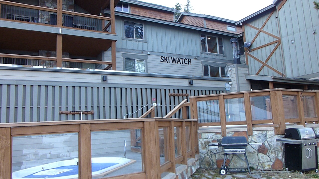 Photo of Outdoor in Peak 8