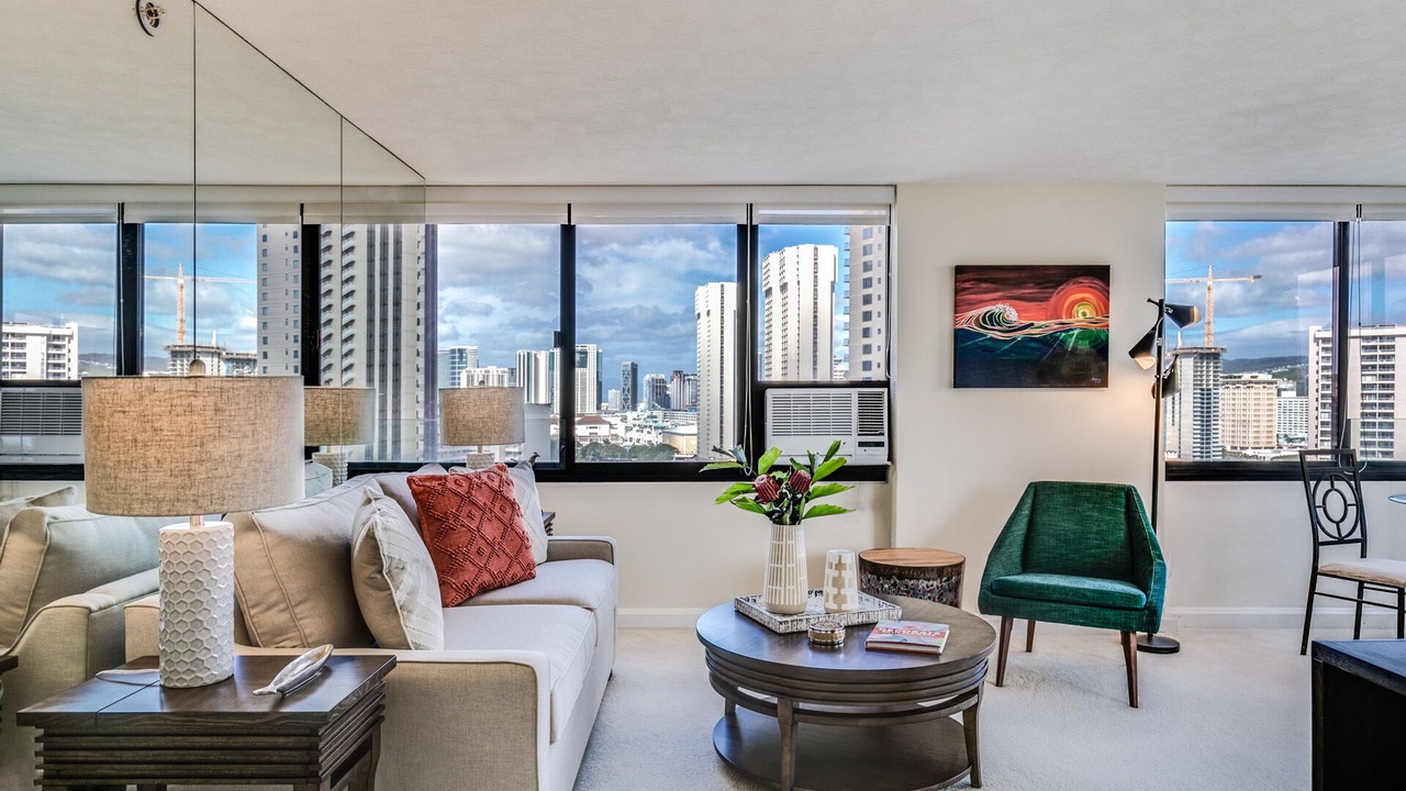 Photo of Livingroom in Waikiki
