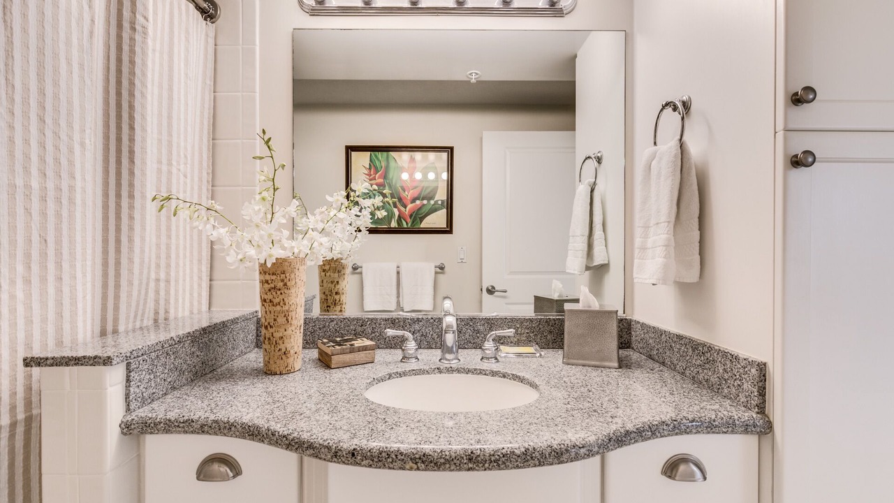Photo of Bathroom in Waikiki