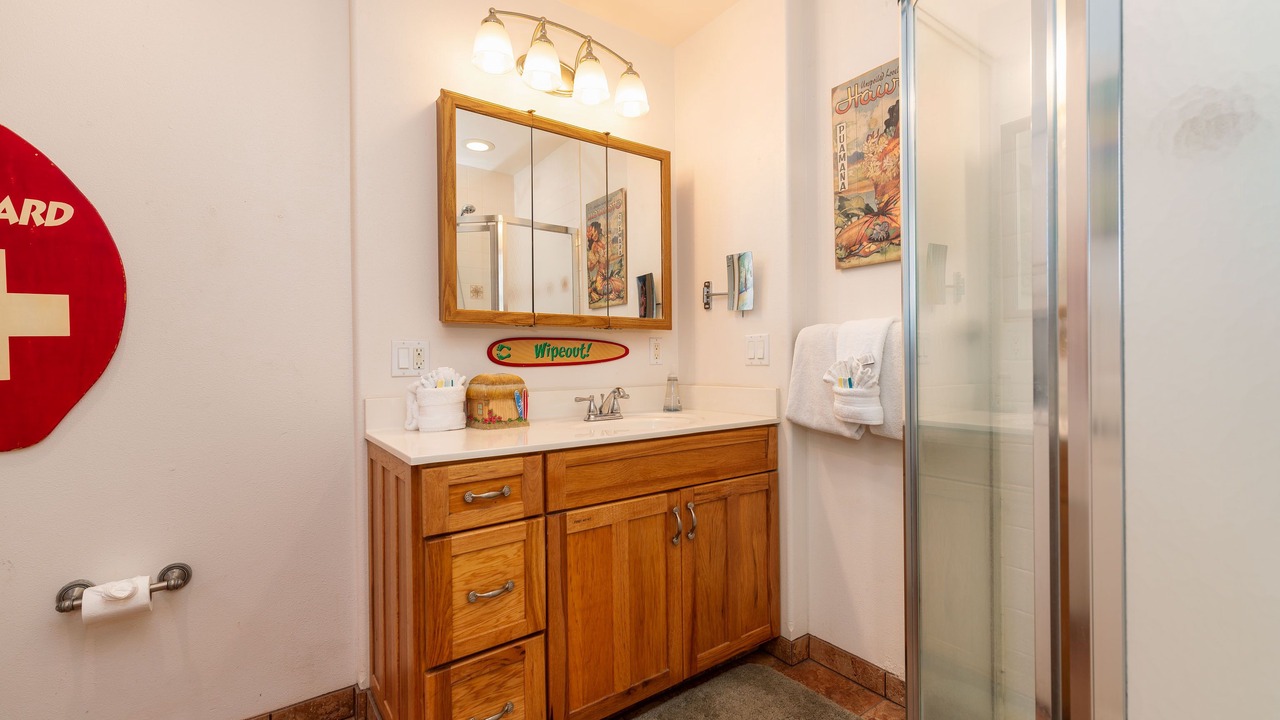 Photo of Bathroom in Downtown Lahaina